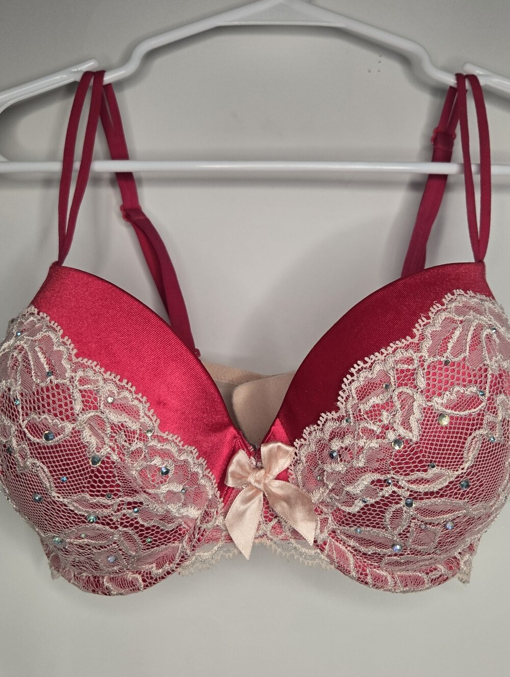 Victoria's Secret Fuchsia and Ivory Lace Push-Up Bra